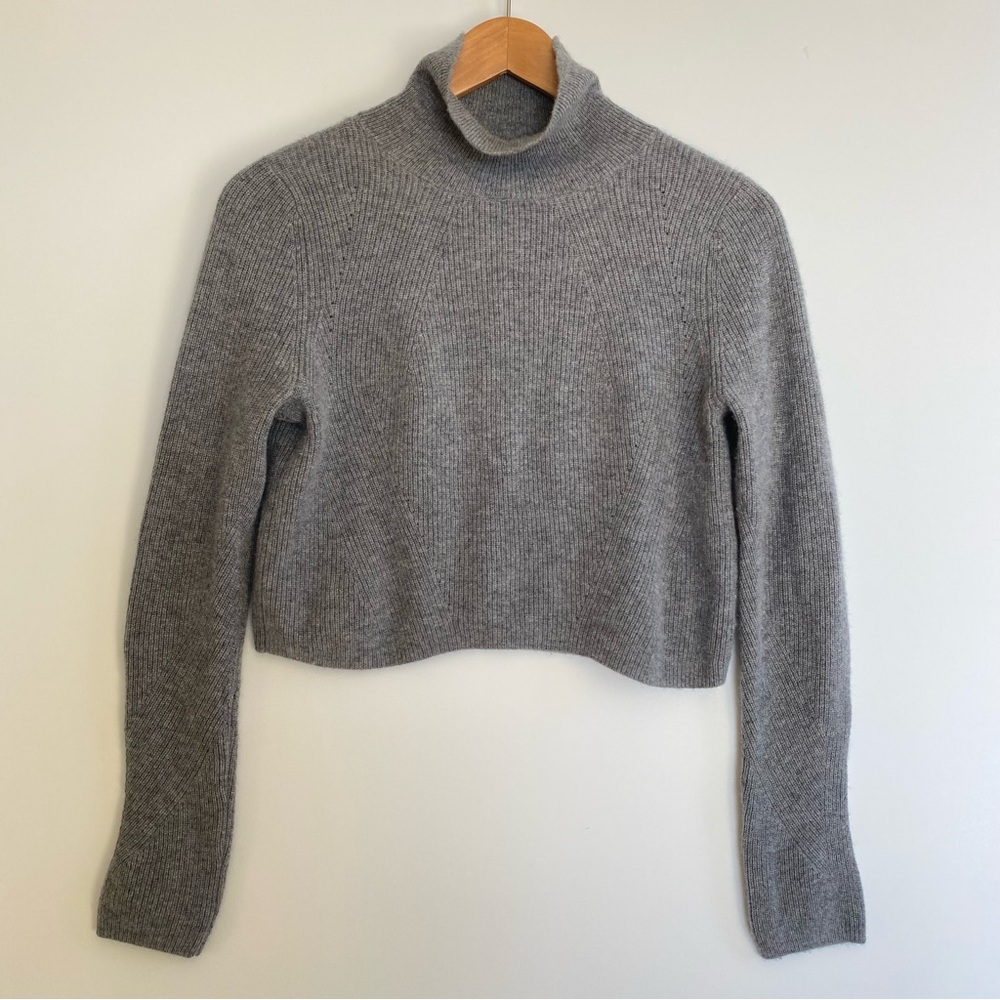 Elie Tahari 100% Cashmere Cropped Turtleneck Lightweight Sweater